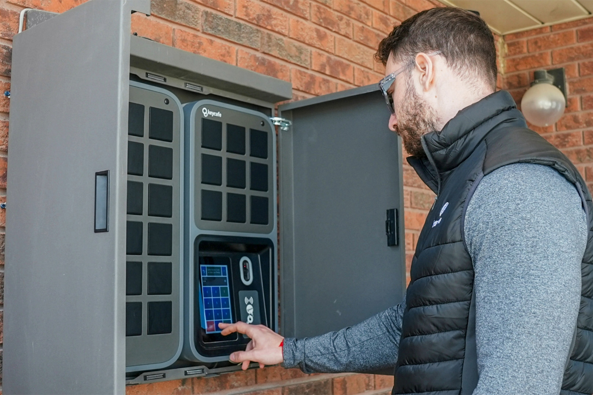 How Interlane Logistics Improved Car Shipping Efficiency with Remote Key Management