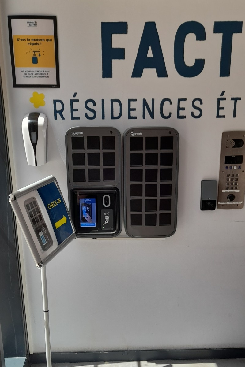 The Student Factory in Paris-Bagnolet Replaces the Night Shift with Keycafe